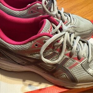 Asics Women's Sneakers in Gray and Pink